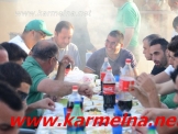 مكابي الدالية تحتفل بالفوز في الديربي .